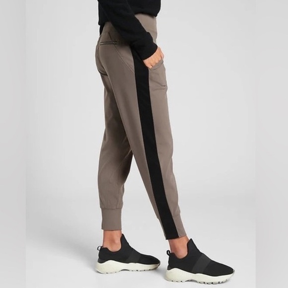 Athleta Venice Velvet Stripe Jogger Pant Coffee House - Picture 9 of 9